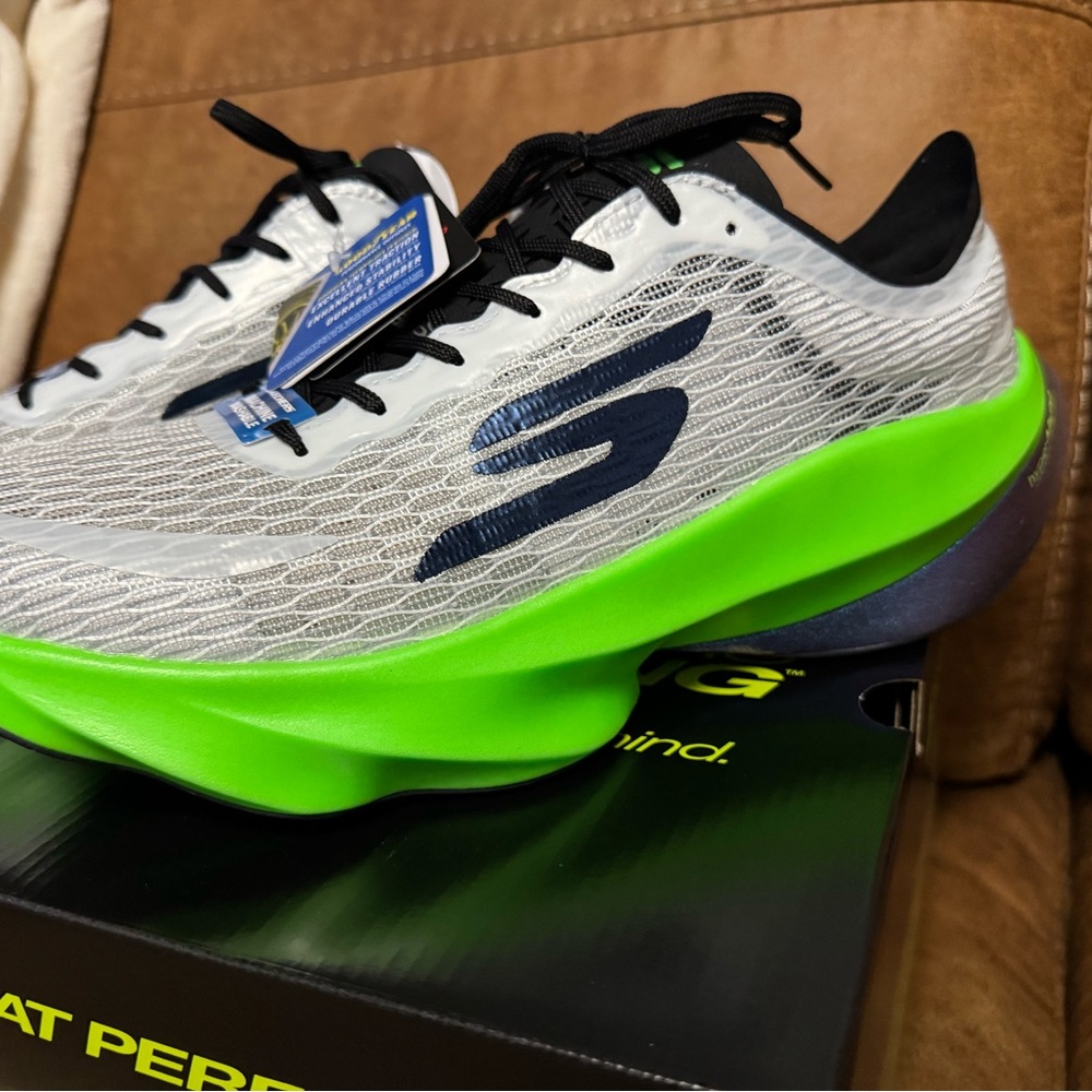 Skechers SKX Aero Tempo Carbon Mens Running Super Shoes 11